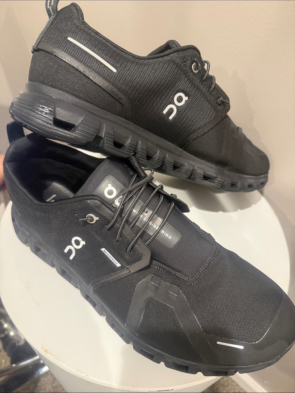 On Running Black Men's Cloud-Inspired Lace-Up Sneakers